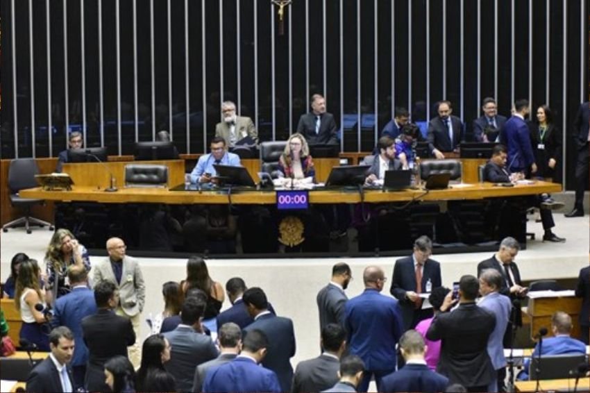 Foi aprovado em regime de urgência o Projeto de Lei 4831/2023